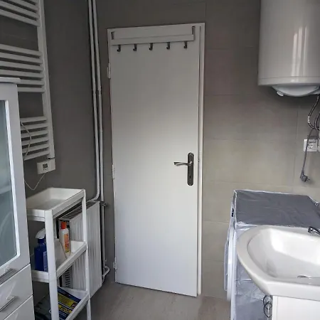 Affordable And Newly Renovated 1-bedroom Апартаменты Кралево