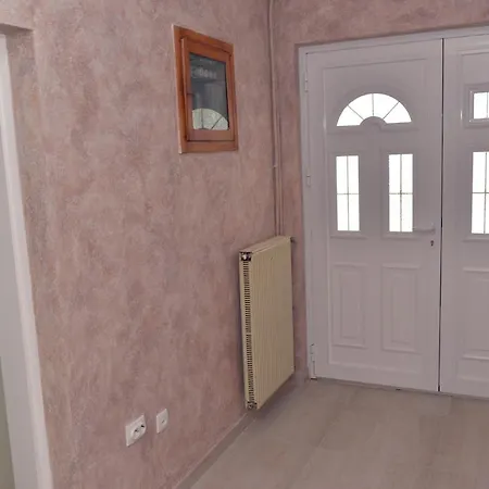Affordable And Newly Renovated 1-bedroom Кралево