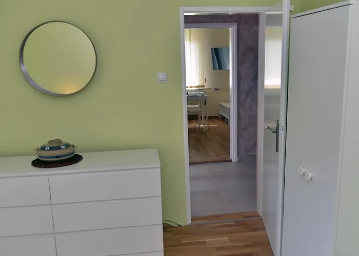 Affordable And Newly Renovated 1-bedroom *